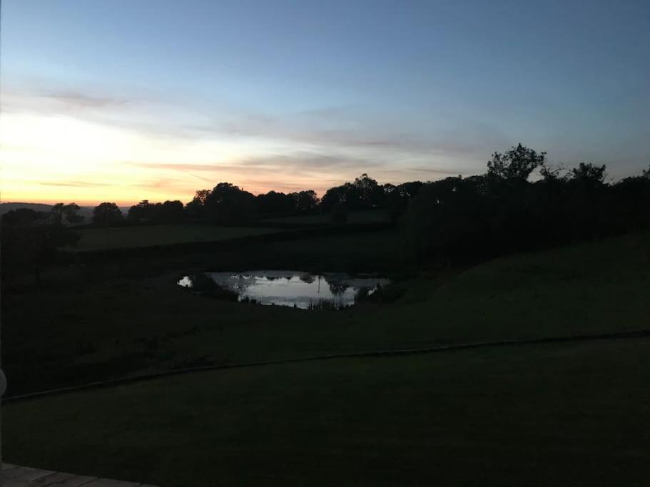 Gilfach Gower Farm Luxury Yurt With Hot Tub Ξενοδοχείο Ammanford Εξωτερικό φωτογραφία