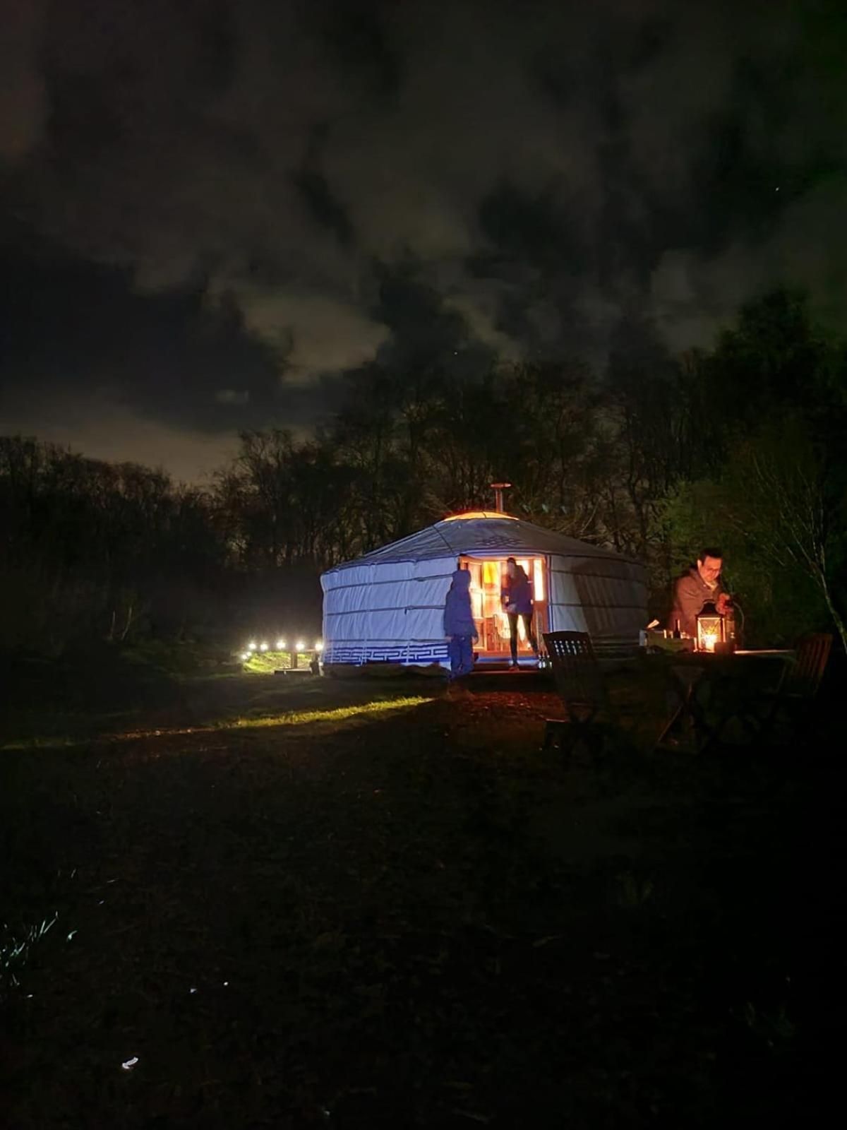 Gilfach Gower Farm Luxury Yurt With Hot Tub Ξενοδοχείο Ammanford Εξωτερικό φωτογραφία
