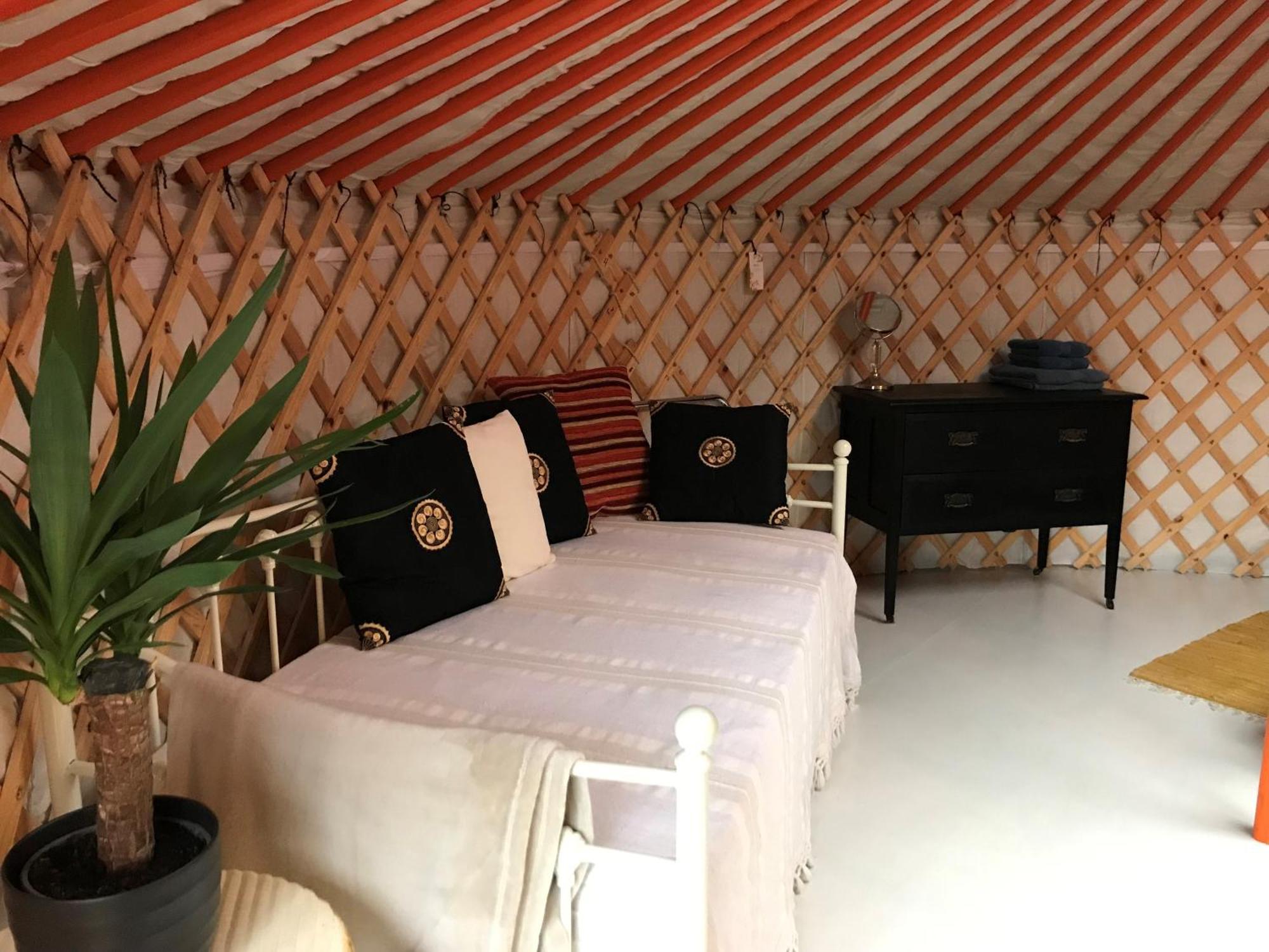Gilfach Gower Farm Luxury Yurt With Hot Tub Ξενοδοχείο Ammanford Εξωτερικό φωτογραφία