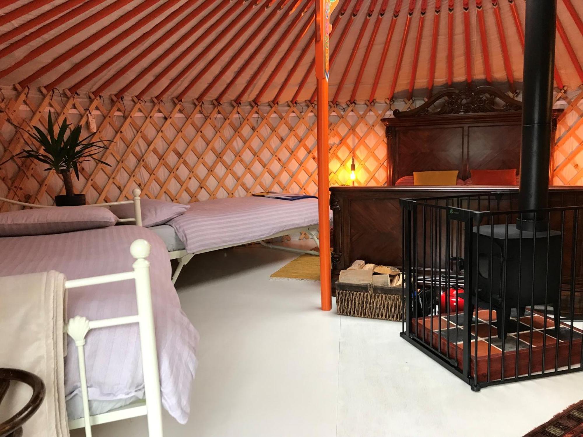 Gilfach Gower Farm Luxury Yurt With Hot Tub Ξενοδοχείο Ammanford Εξωτερικό φωτογραφία